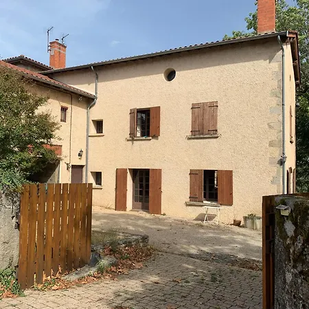 Grande Maison Familiale A La Campagne 18kms De Lyon Holiday home Orlienas